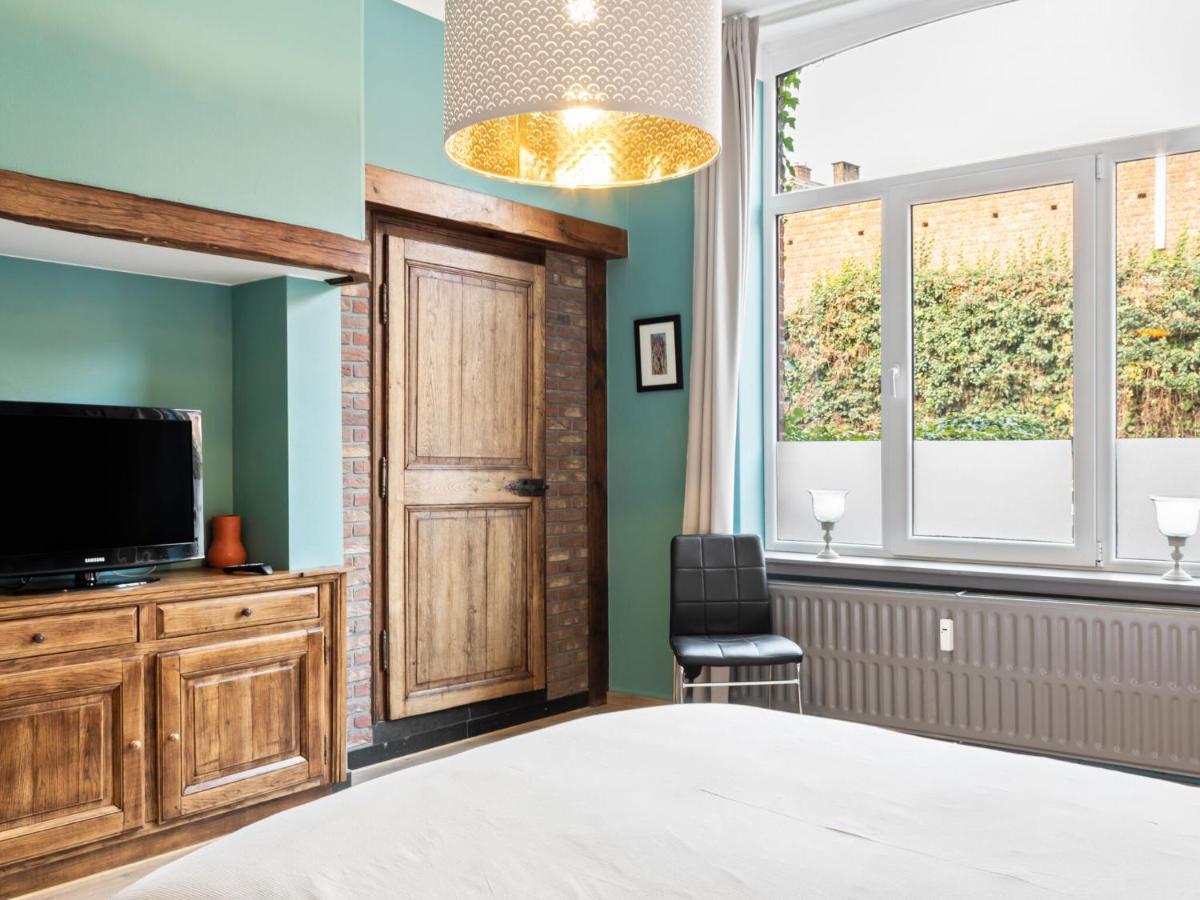 Stylish Apartment In Dinant Near The Maas Exterior foto